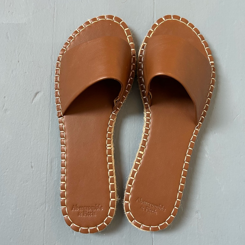 Abercrombie & Fitch Women's Tan Slide Sandals